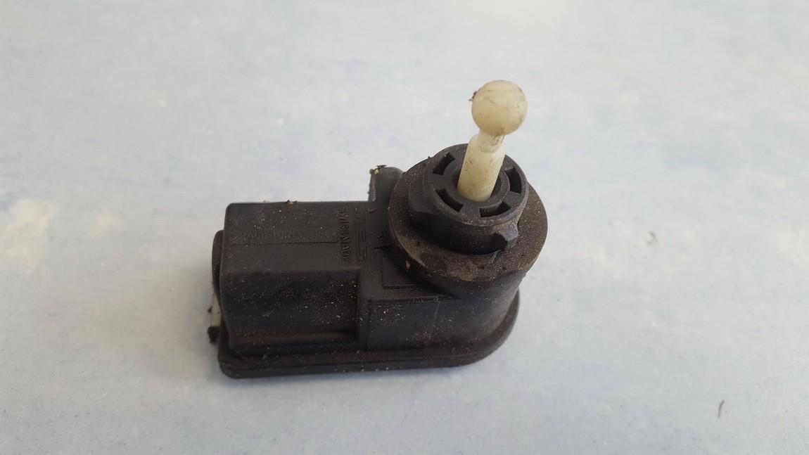 4M5X13K198AA Ford Focus 2005 Zibinto aukscio reguliatorius (korektorius) - Thumbnail 2