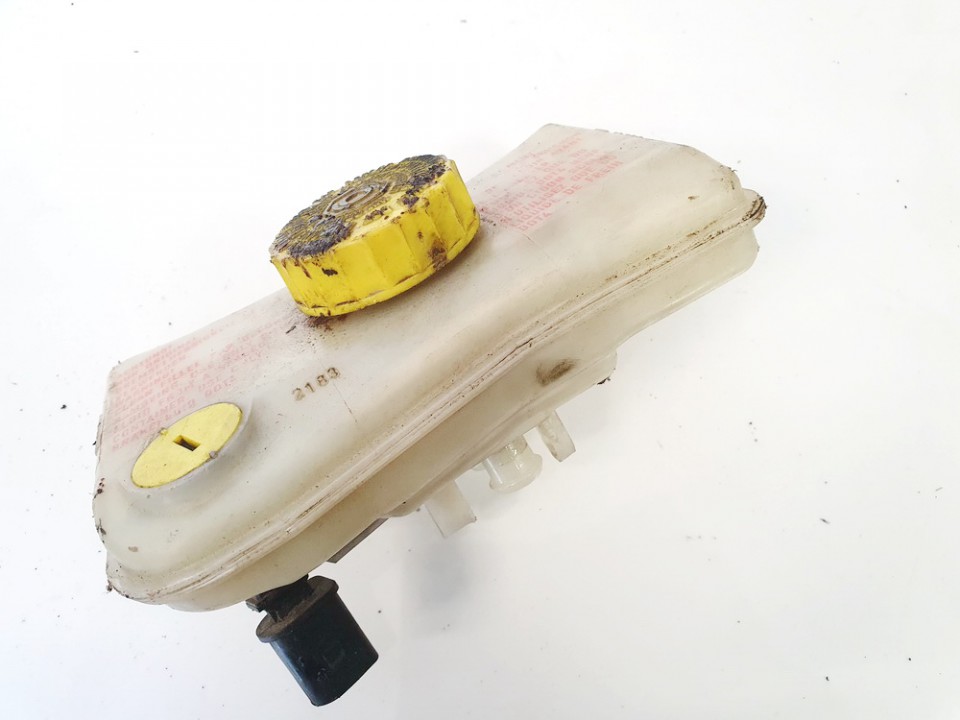 320670094 Volkswagen Passat 2003 Brake Master Cylinder Reservoir - Thumbnail 2