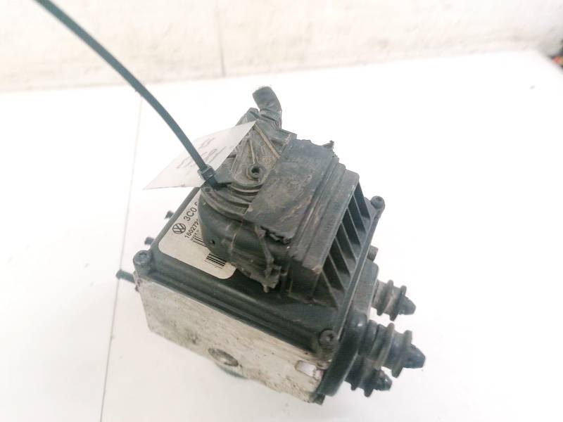 3C0614095P Volkswagen Passat 2005 ABS Unit (ABS Brake Pump)