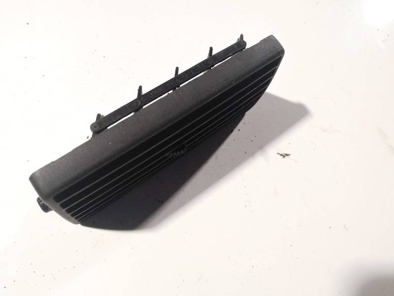 Volkswagen Golf 1999 Dash Vent (Air Vent Grille) - Thumbnail 3