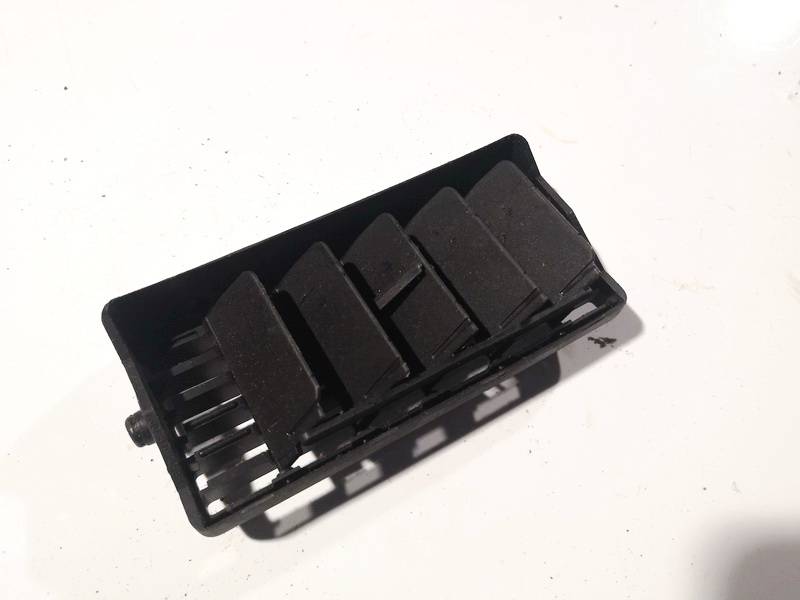 Volkswagen Golf 1999 Dash Vent (Air Vent Grille) - Thumbnail 2