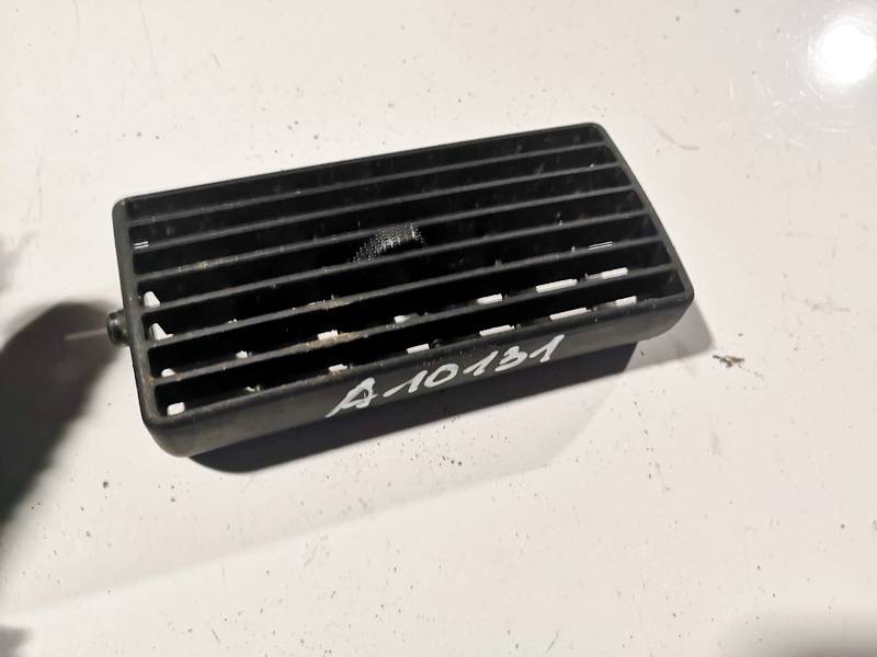 Volkswagen Golf 1999 Dash Vent (Air Vent Grille)