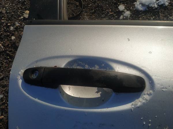 Toyota Yaris 2006 Zewnętrzna klamka drzwi - PRZEDNIE PRAWE