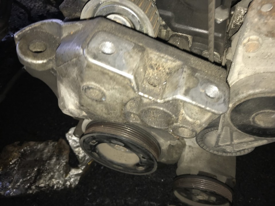 038199207J Volkswagen Golf 1998 Engine Mount Bracket and Gearbox Mount Bracket - Thumbnail 3