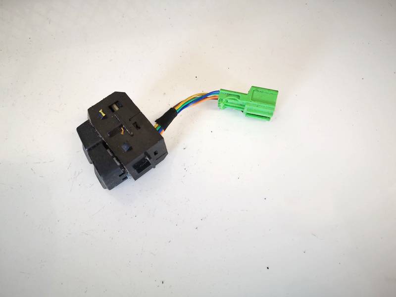8691530 Volvo V50 2005 Traction control switch button (ASR Switch Anti-slip regulation) - Thumbnail 2