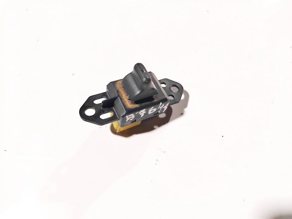 04685727AA Chrysler Voyager 2002 Power window control (Window Regulator-Window Switch)