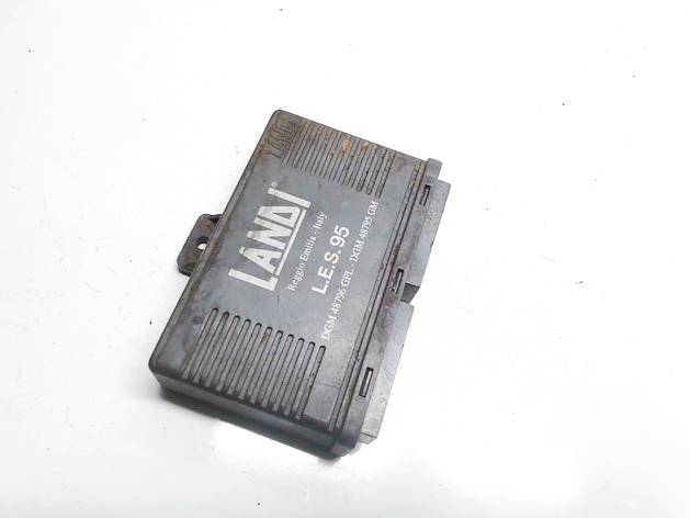 032800025 Volkswagen Golf 1995 GAS control module (Controller gas ...
