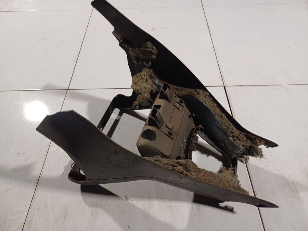 Audi A4 1997 Center console - Thumbnail 3