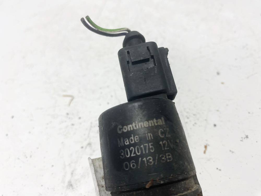 3020175 Audi A6 1997 Windshield Windscreen Washer Pump - Thumbnail 3