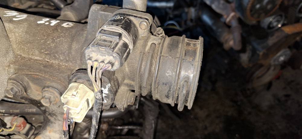 Chrysler Voyager 1999 High Flow Throttle Body Valve (Air Control Valve) - Thumbnail 3