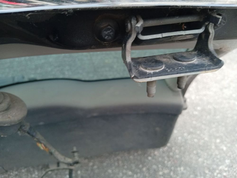 Volvo V50 2005 Zawias tylnej klapy - TYLNE LEWE