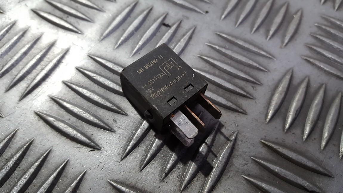 MB95338211 Mitsubishi Pajero Pinin 2003 Przekaźnik