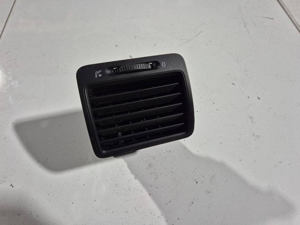 1K0819709 Volkswagen Golf 2007 Dash Vent (Air Vent Grille)