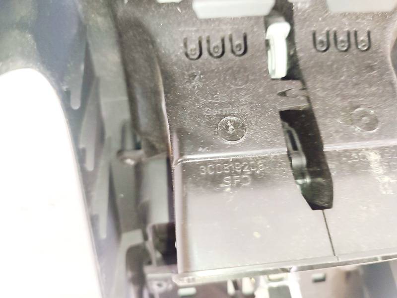 3C0819208 Volkswagen Passat 2006 Dash Vent (Air Vent Grille)