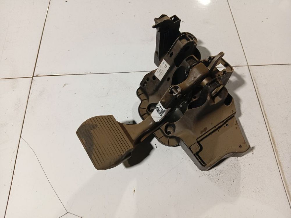 55700896 Opel Corsa 2007 Jarrupoljin