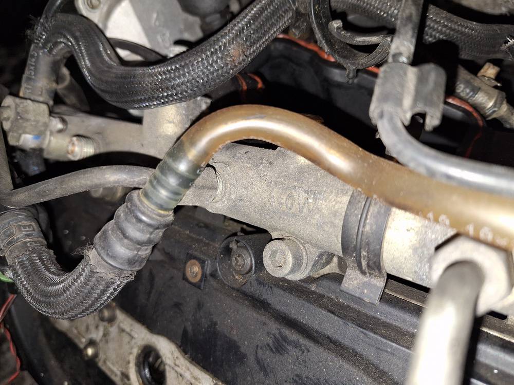 059130090K Audi A6 2005 Fuel injector rail (injectors)(Fuel distributor)