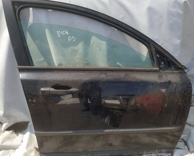 JUODOS Volvo V50 2004 Durvis - PRIEKŠA PA LABI