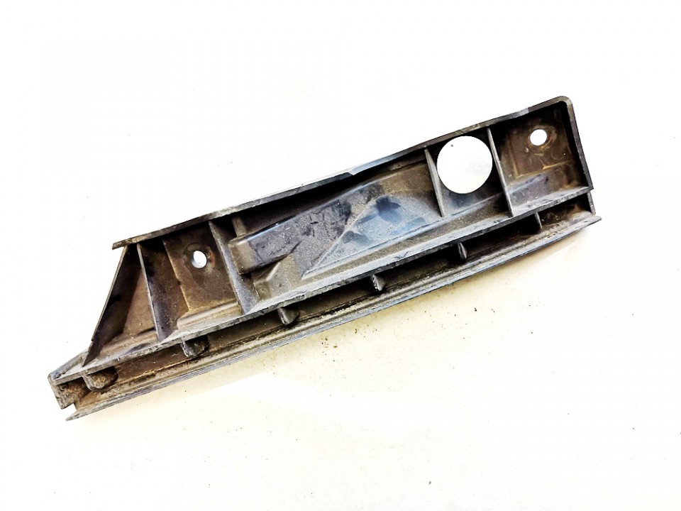 1T0807890A Volkswagen Touran 2004 pare-chocs avant support de montage droite - Thumbnail 2