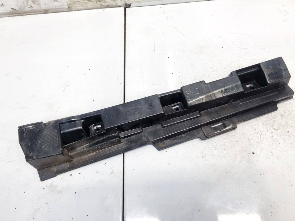 51777256920 BMW 3-Series 2016 Côté Jupe Support Côté Droit
