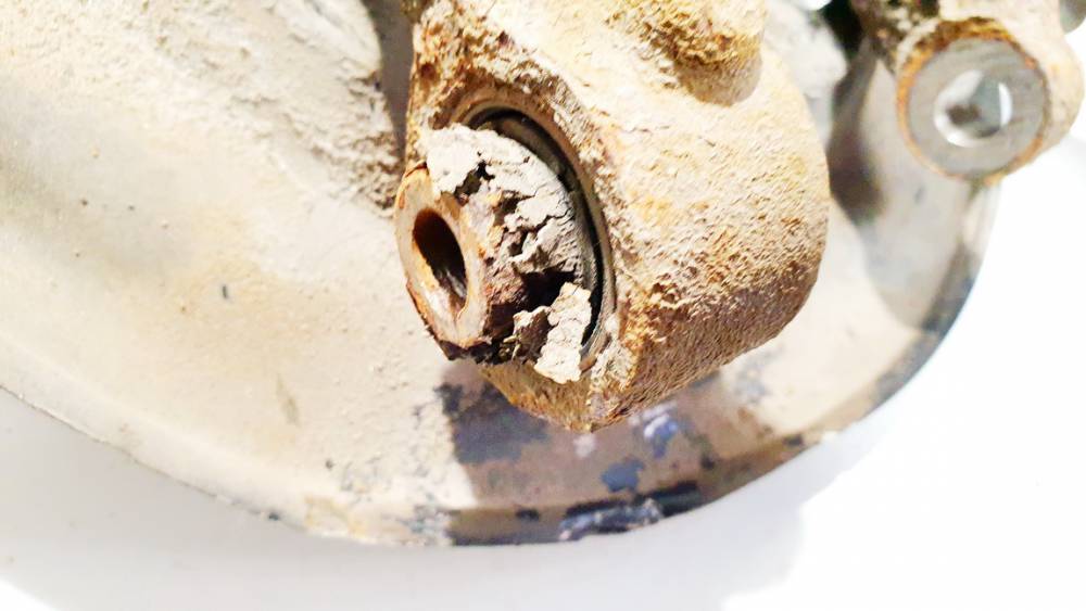 Skoda Superb 2013 Steering Knuckle - REAR LEFT - Thumbnail 2