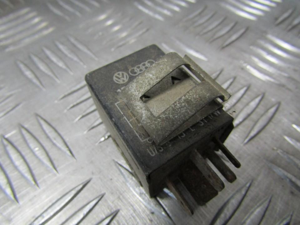 171919092 used Relay module Volkswagen Passat 1986 EIS00424454 Used