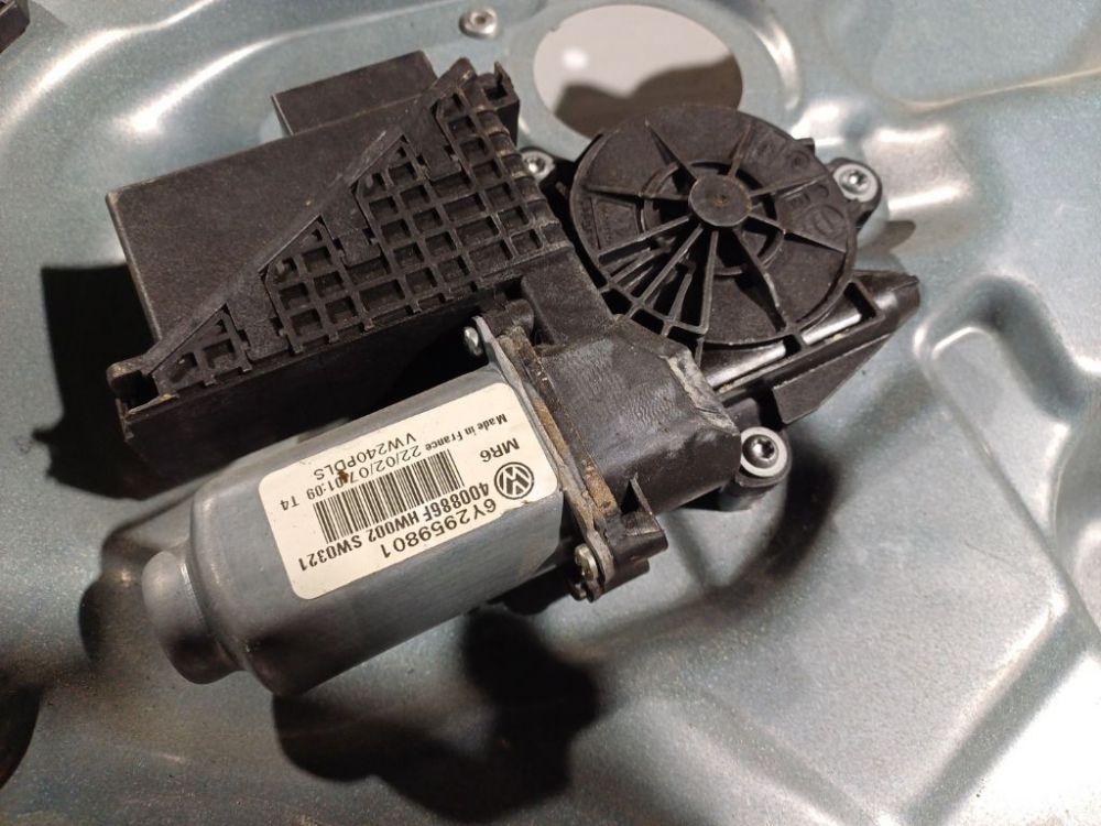 6Y2959801 Volkswagen Polo 2007 Window Motor - FRONT RIGHT