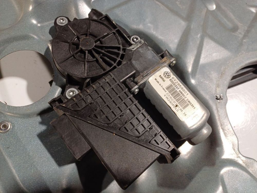 6Y2959801 Volkswagen Polo 2007 Window Motor - FRONT RIGHT - Thumbnail 2