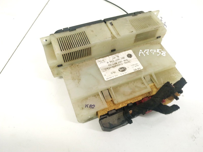 31907044B Volkswagen Passat 1999 Climate Control Panel (heater control switches) - Thumbnail 2