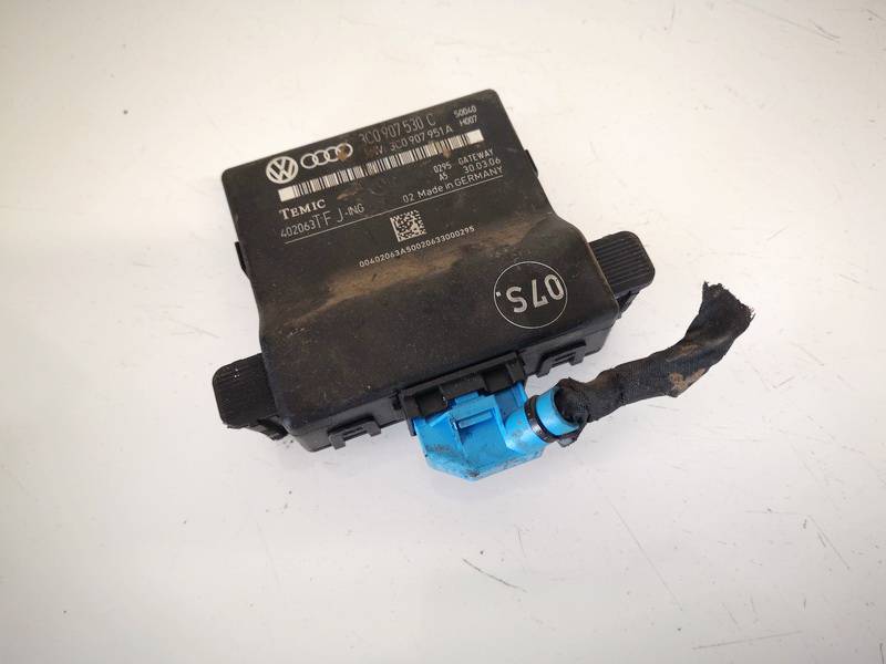 3C0907530C Volkswagen Passat 2006 Door control relay (DOOR CONTROL UNIT MODULE ECU )