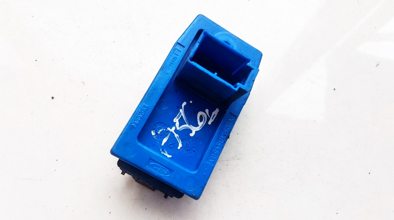 XS4H18B647BA XS4H18B647BA Heater Resistor (Heater Blower Motor Resistor) Ford Focus 2000 1.8L