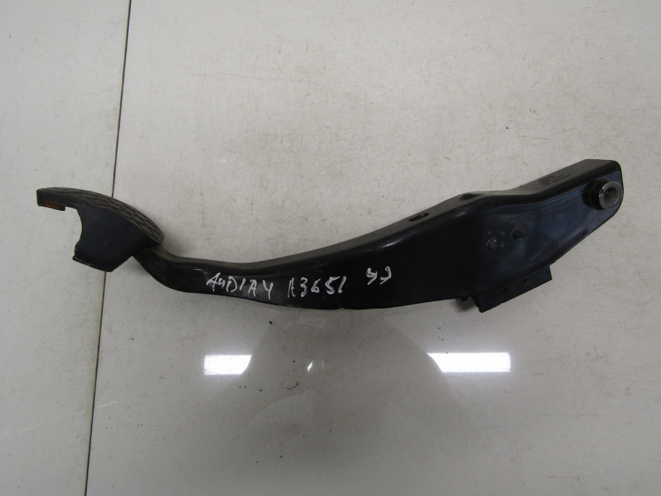 8D1721140 Audi A4 1996 Elektrinis greicio pedalas - Thumbnail 2