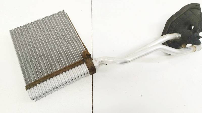 VP6G9H18476AB Ford Mondeo 2009 Salona sildītāja radiators