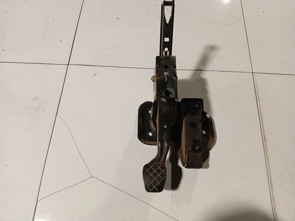 Audi A3 2001 Clutch pedal
