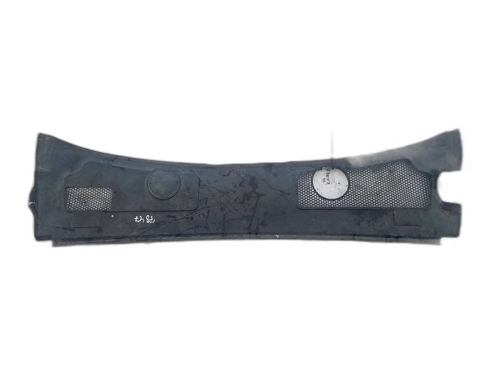 4F1819447 Audi A6 2007 Wiper Muolding - FRONT