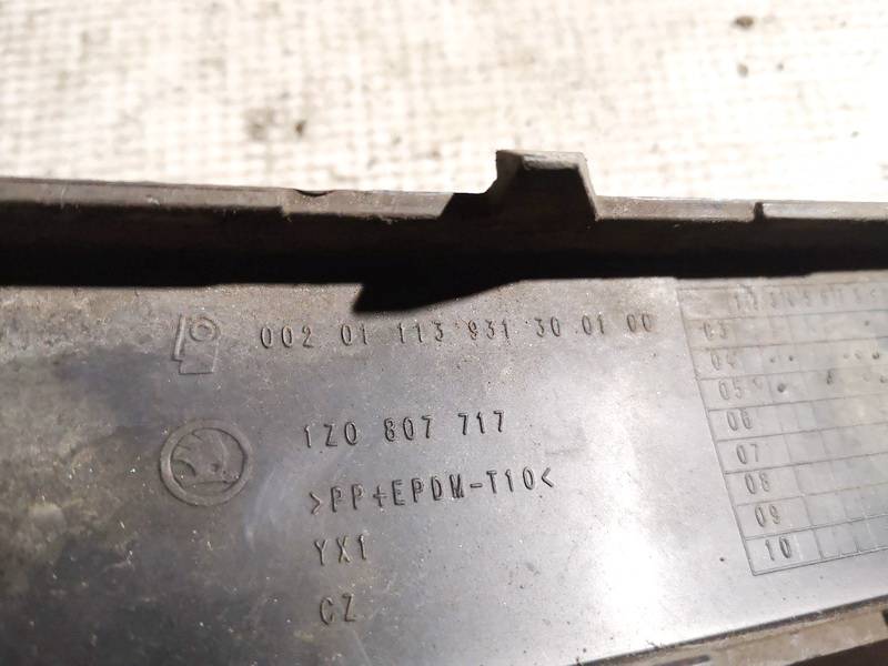 1Z0807717 Skoda Octavia 2005 Bampera moldings - PRIEKŠA PA KREISI - Thumbnail 3