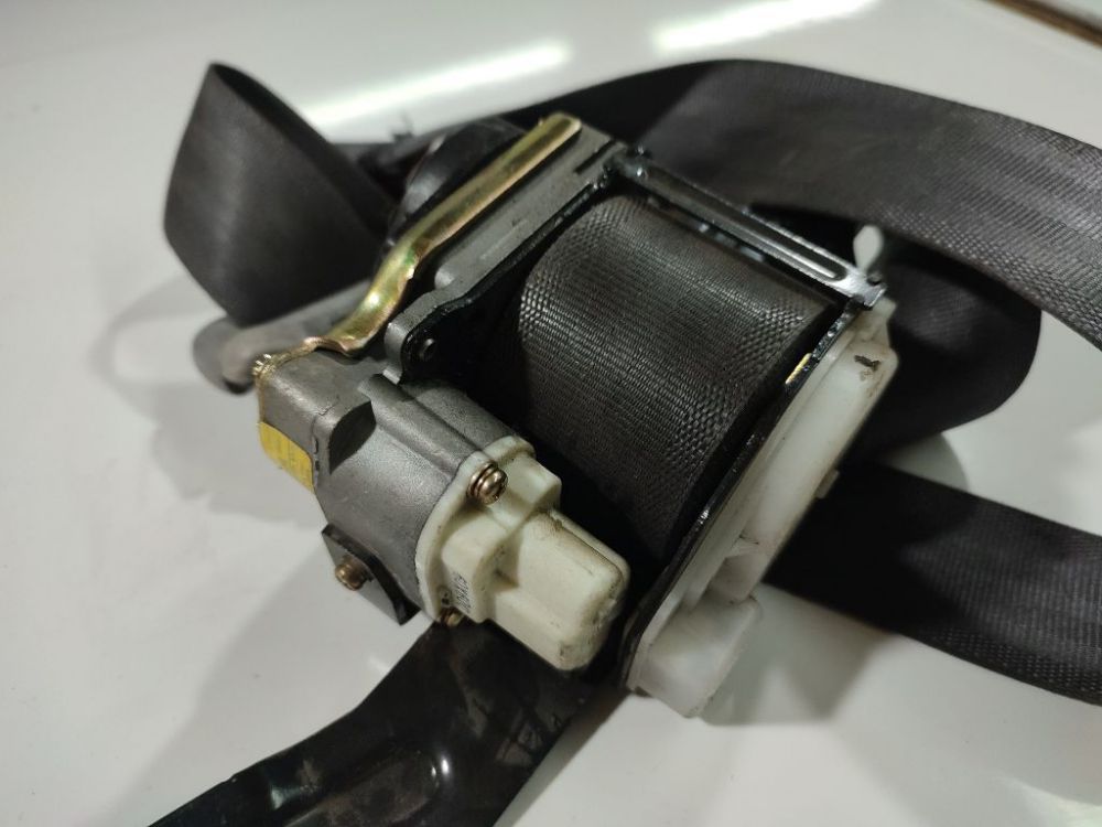 0426018 Mitsubishi Galant 1999 Seat belt - FRONT RIGHT - Thumbnail 4