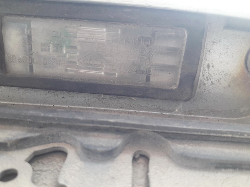 Renault Laguna 2001 Oświetlenie tablicy rejestracyjnej - TYLNE