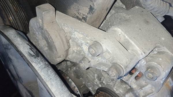 Audi A4 1995 Hihnan Kiristin (Jakohihnan Kiristin)