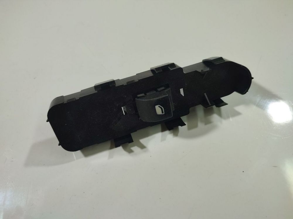 Citroen C4 2006 Stiklo valdymo mygtukas (lango pakeliko mygtukai)