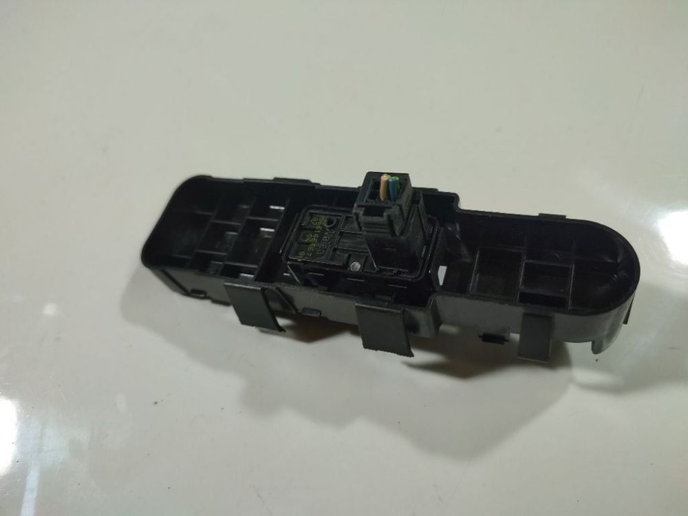 Citroen C4 2006 Stiklo valdymo mygtukas (lango pakeliko mygtukai) - Thumbnail 3