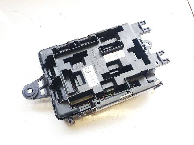 938907001 BMW 3-Series 2012 Fuse box - Thumbnail 3