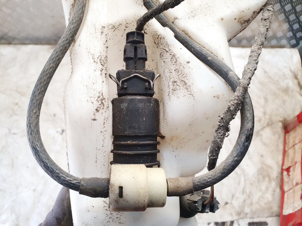 used used Windshield Windscreen Washer Pump Opel Zafira 2004 2.2L 5EUR