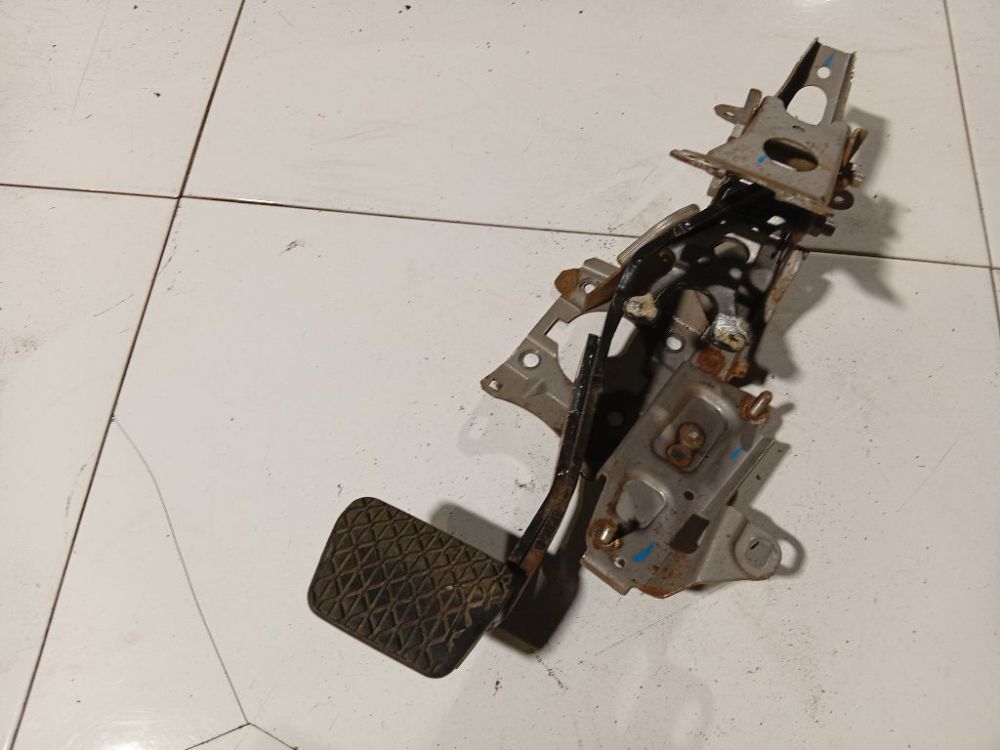 Ford Fiesta 2011 Pedal work, Brake pedal, Pedal bracket, Clutch pedal