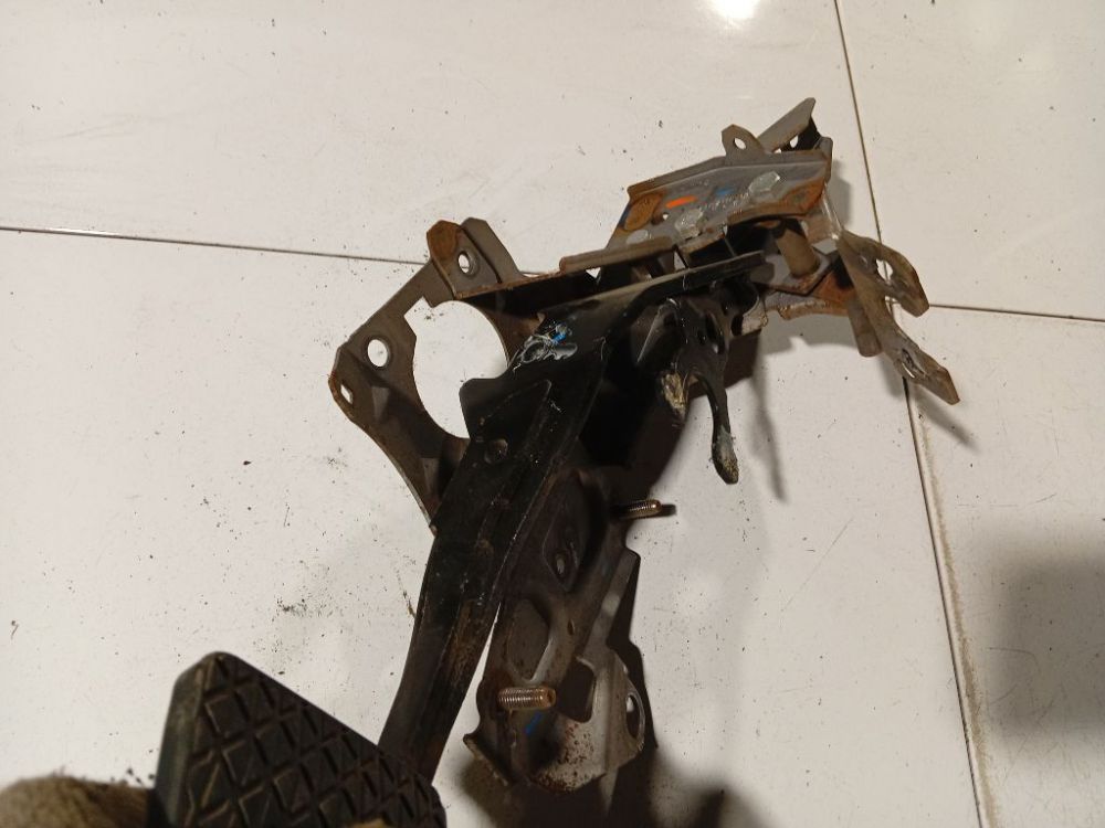 Ford Fiesta 2011 Pedal work, Brake pedal, Pedal bracket, Clutch pedal - Thumbnail 4