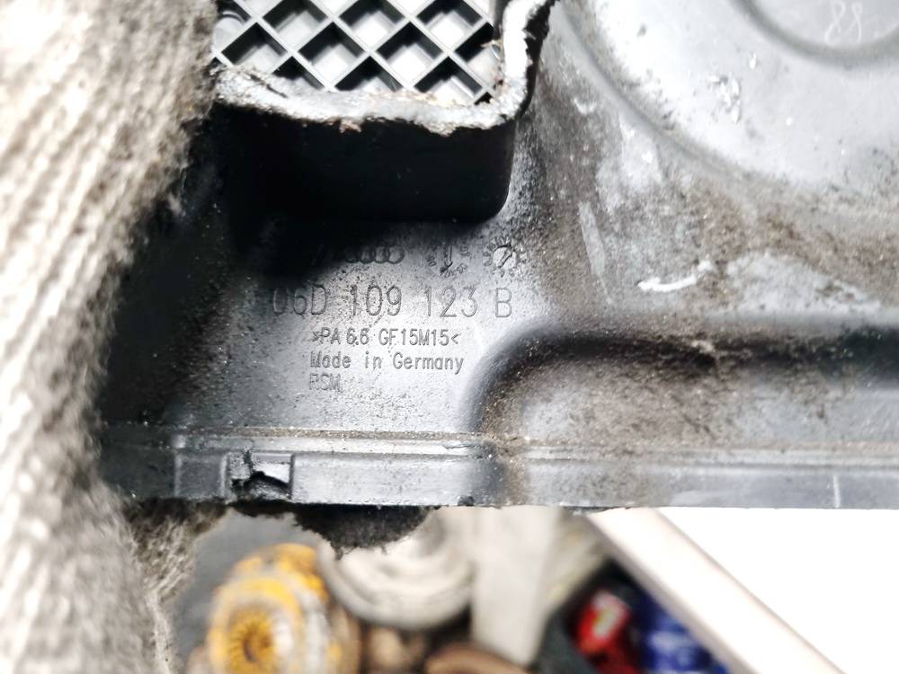 06D109123B Audi A3 2004 Engine Belt Cover (TIMING COVER) - Thumbnail 4