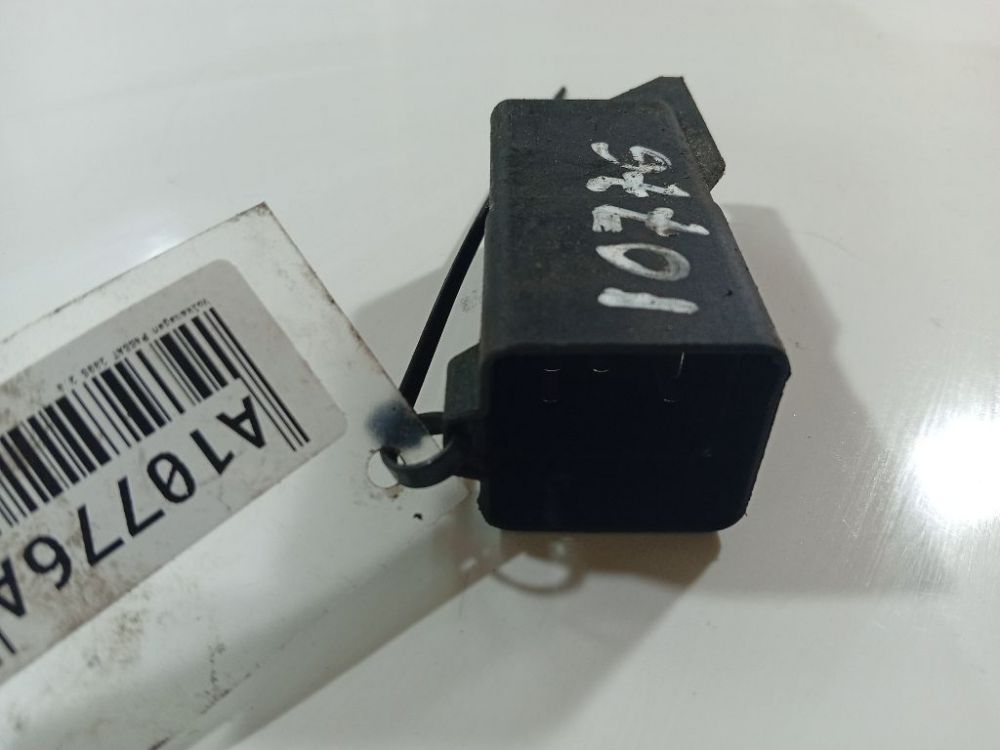 0281003089 Volkswagen Passat 2005 Relay module - Thumbnail 2
