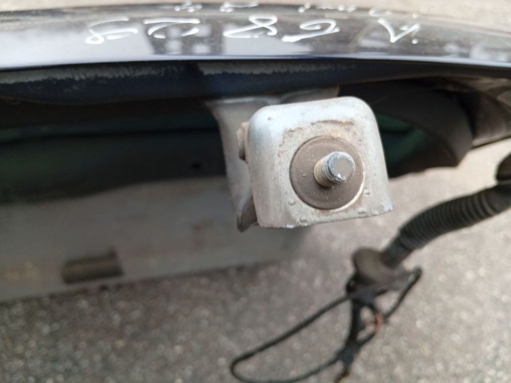 Audi A4 1996 Galinio Dangcio vyris G.K. (kapoto)