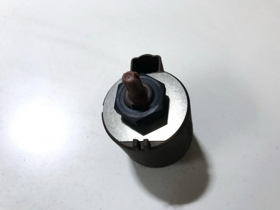 8363684 BMW 5-Series 1999 Fog Light Switch - Thumbnail 2