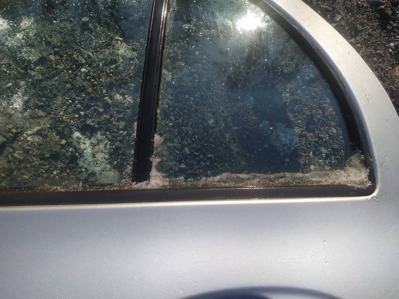 Toyota Yaris 2006 Listwa szyby drzwi - TYLNE LEWE - Thumbnail 2