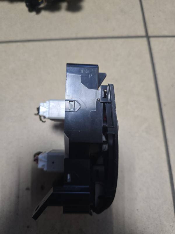 070530 Honda FR-V 2008 Power window control (Window Regulator-Window Switch) - Thumbnail 5